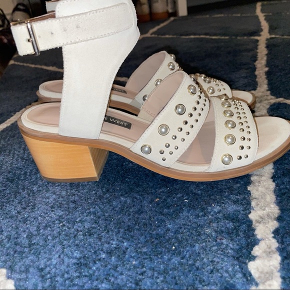 Barely worn Nine West pearl studded sandals - Picture 5 of 6